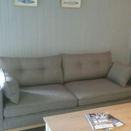 D'hotes Entre Deux Rives Bed & Breakfast 4*