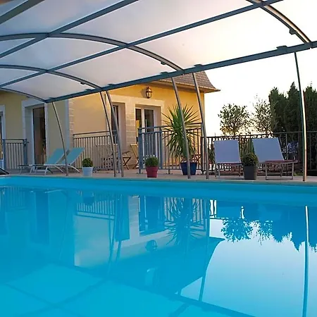 D'hotes Entre Deux Rives Bed & Breakfast 4*