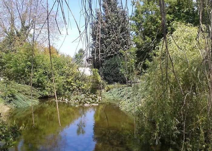 D'hotes Entre Deux Rives Bed and Breakfast Ονφλέρ